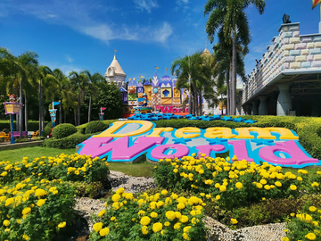 dream-world-bangkok-with-round-trip-share-transfer