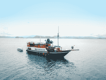 labuan-bajo:-open-trip-sailing-komodo-3d2n-with-luxury-phinisi-boat