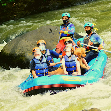 rafting-experience-at-citarik-sukabumi-by-caldera-indonesia