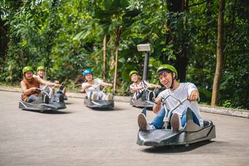 skyline-luge-singapore-新加坡斜坡滑车与空中吊椅