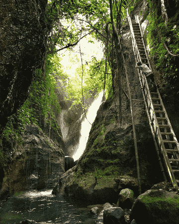 trekking-curug-wallet---kiara-by-campa