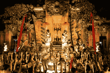 ubud-kecak-at-peliatan-palace