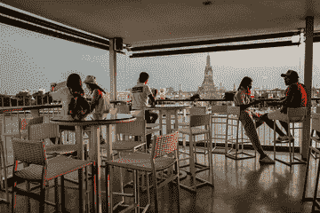 rooftop-bar-at-sala-rattanakosin-in-bangkok