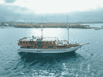 komodo-&-whale-shark-trip-(sunday-_4d/3n)