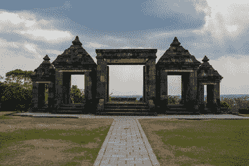 ratu-boko-temple-for-non-indonesian-id-holder
