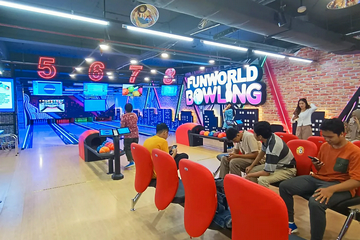 funworld-bowling-botani-square-bogor