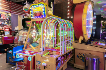 funworld-phinisi-point-makassar