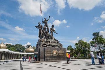 from-singapore:-day-trip-to-kuala-lumpur-&-malacca-with-personal-chauffeur