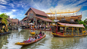 joined-half-day-city-tour-:--pattaya-floating-+-tiger-park-+-underwater-world