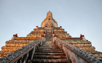 join-tour-visit-wat-pho-and-wat-arun-with-local-expert-:meet-up-point--bus-stop-opposite-the-elefin-café-on-maharat-road