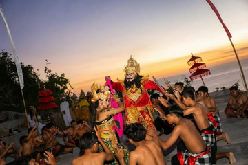 kecak-fire-dance-ticket-at-uluwatu-karang-boma-cliff