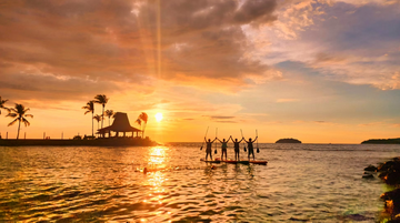 kota-kinabalu:-guide-stand-up-paddling-in-golden-hour