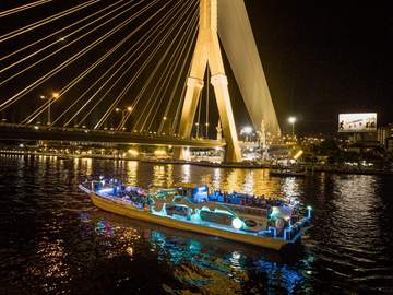 yodsiam-party-boat-in-bangkok