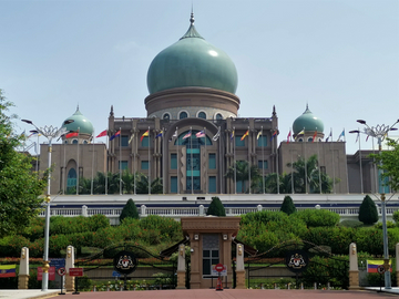 putrajaya-tour-with-boat-cruise