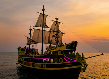 lord-black-pearl-pirates-ship-pattaya-day-tour-with-round-trip-share-transfer-within-pattaya-city-area