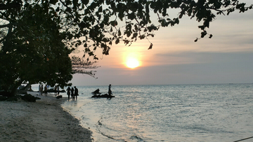 open-trip-karimunjawa-island-2-days-1-night-–-kmp-siginjai-ferry