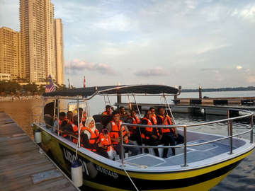 seletar-indigenous-community-&-floating-fish-farm-tour
