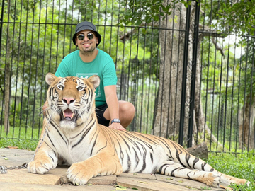 chang-puak-camp-damnoen-saduak-(tiger-&-liger-photo-experience)