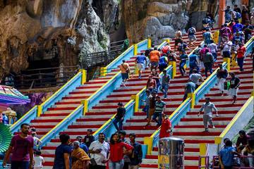 private-tour:-3-in-1-day-trip-to-batu-caves,-bukit-melawati-&-fireflies