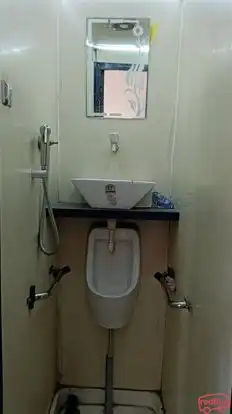 Bharat Travels Bus-Amenities Image