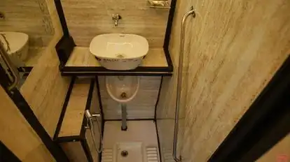 Kamlesh Travel Bus-Amenities Image