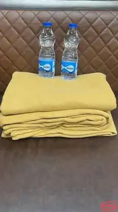 Fouji travels Bus-Amenities Image