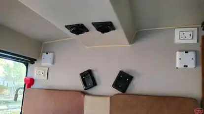 Shreyas Travels Bus-Amenities Image
