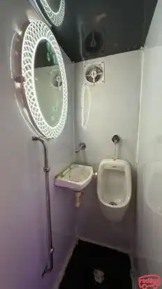 Jain Pareek Travels Bus-Amenities Image