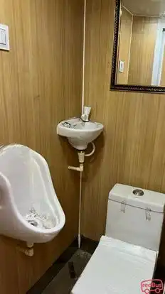 Samreen Travels Bus-Amenities Image