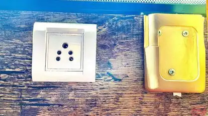 Shubham Transport Bus-Amenities Image