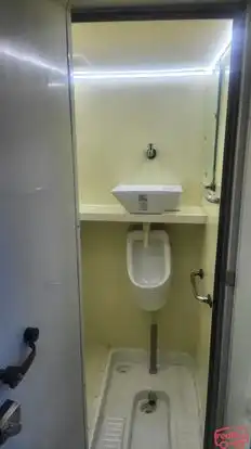 Multani Sona Travels Bus-Amenities Image