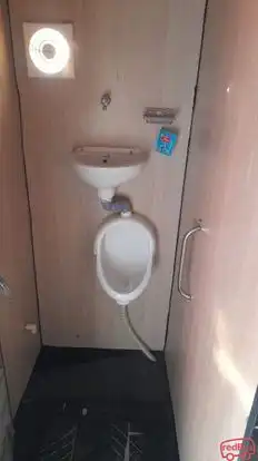 Gulzar Tours & Travels (Delhi) Bus-Amenities Image