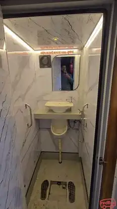 Satyam Travels Bus-Amenities Image