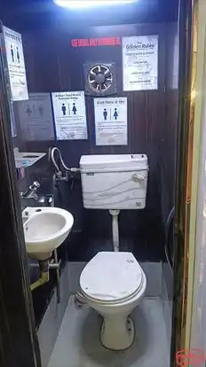 Yavatmalkar Travels Bus-Amenities Image