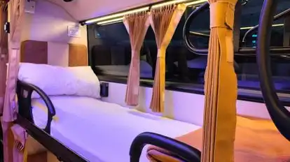 UFO Bus Bus-Seats Image