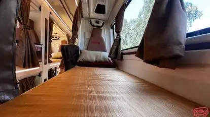 GEE PEE TRAVELS Bus-Seats Image
