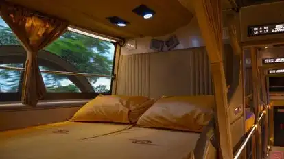 SST Limoliner Bus-Seats Image