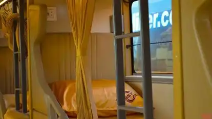 SST Limoliner Bus-Seats Image