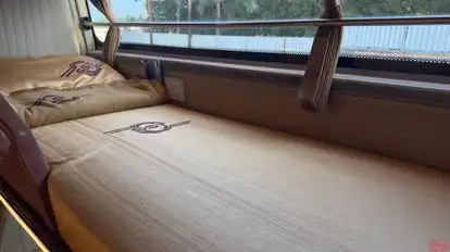 SST Limoliner Bus-Seats Image