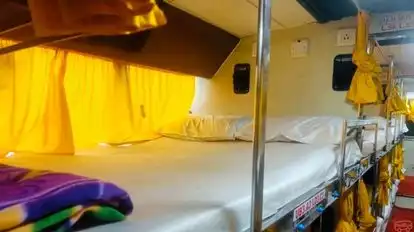 NEW DHEERAJ TOURS AND TRAVELS Bus-Amenities Image