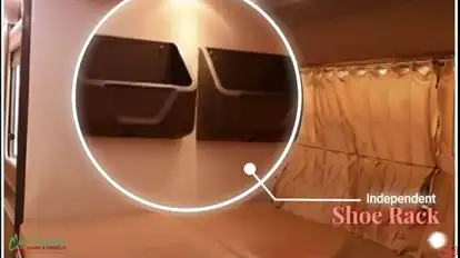 Cherry Collars Bus-Seats Image