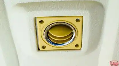 Highline Transports Bus-Amenities Image