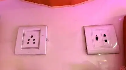 Rajhans Tours and Travels Bus-Amenities Image