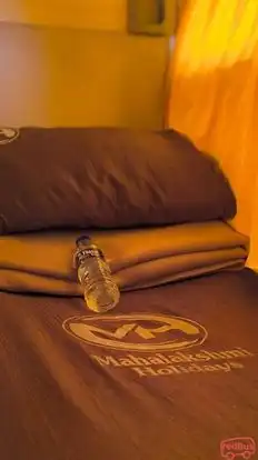 Mahalakshmi Holidays Bus-Amenities Image