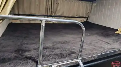 Hawa Hawai Bus-Seats Image