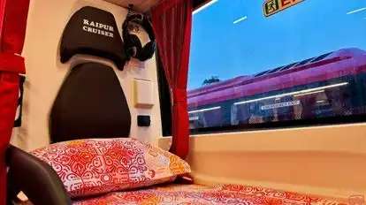 Raipur Cruiser Bus-Amenities Image