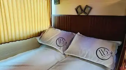 ISHTA Bus Bus-Seats Image