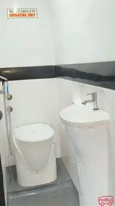 SRI MEENAKSHI TRAVELS Bus-Amenities Image