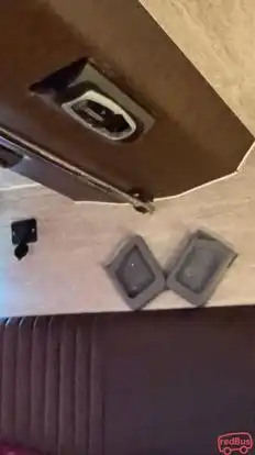 CIT TRAVELS Bus-Amenities Image