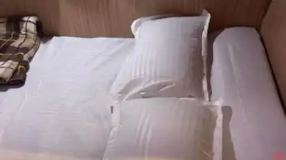 MEERA TOURS & TRAVELS Bus-Seats Image